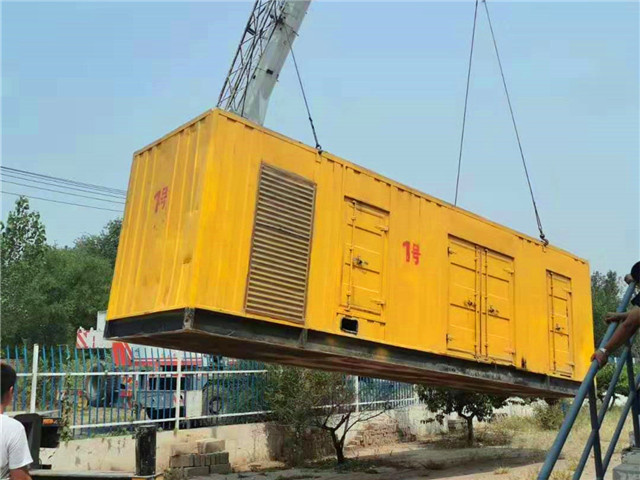 来凤300KW柴油发电机组油耗是多少?
